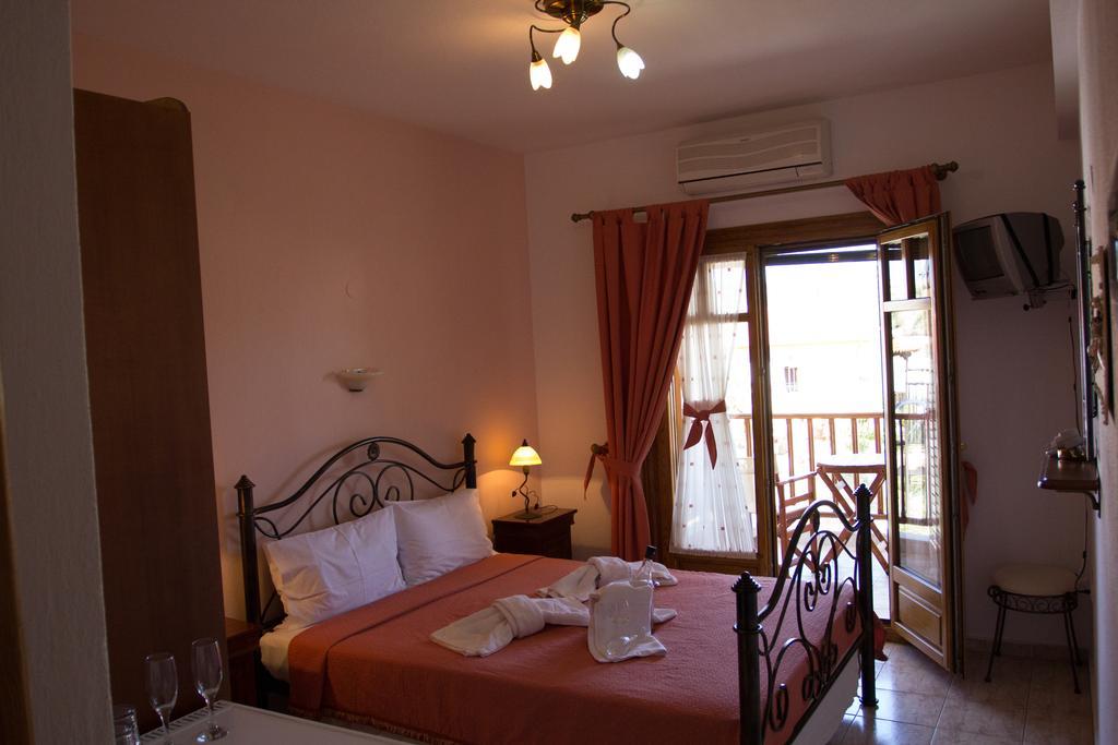 Hotel Ismini Amoliani Chambre photo