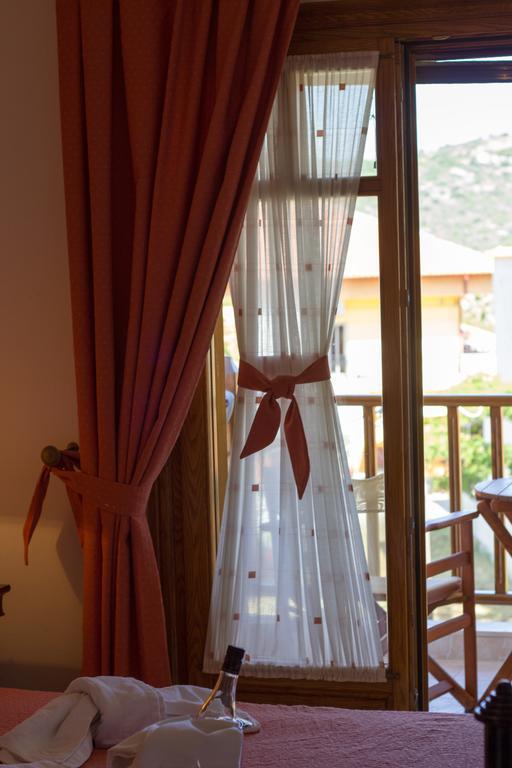 Hotel Ismini Amoliani Chambre photo